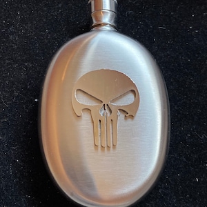 Flask with Skull Head Shilloette Flask 3.5 Oz  Flask NEW