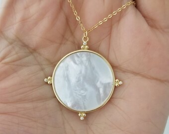 mom pearl necklace