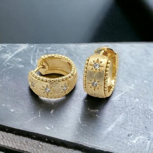 Dainty Hoop Earrings,Diamond Hoop Earrings, Gold Huggie Hoop Earrings, Sterling Silver Huggie Hoop Earrings, Chunky Hoop Earrings