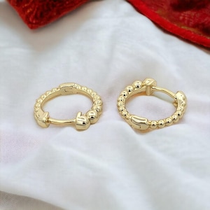 Beaded Huggie Hoop Earrings, Small Huggie Earrings, Dainty Helix Hoop, Minimalist Hoop Earrings, Tiny Huggies, Cartilage Huggie Earrings
