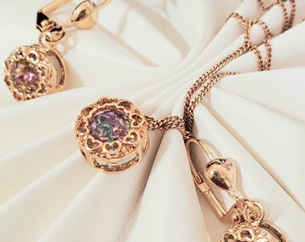 Parure Collier Et Boucles D’oreilles – Plaqué Or, Cristal Swarovski Et Résine Rose