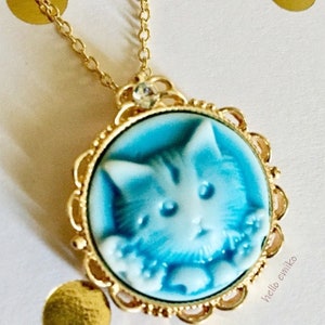 Resin Blue Cat Kitten Kitty Cameo Necklace Pedant Gold Plated Little Rhinestone On Gold Plated 18 Inch Chain Lobster Clasp Cat Lover Gift