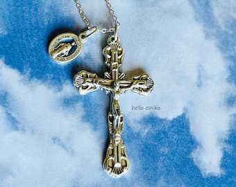 Ornate Silver Tone Jesus Crucifix Cross Originali Concepta O.P.N Double Sided Miraculous Medal Necklace Pendant on Silver Plated 18" Chain