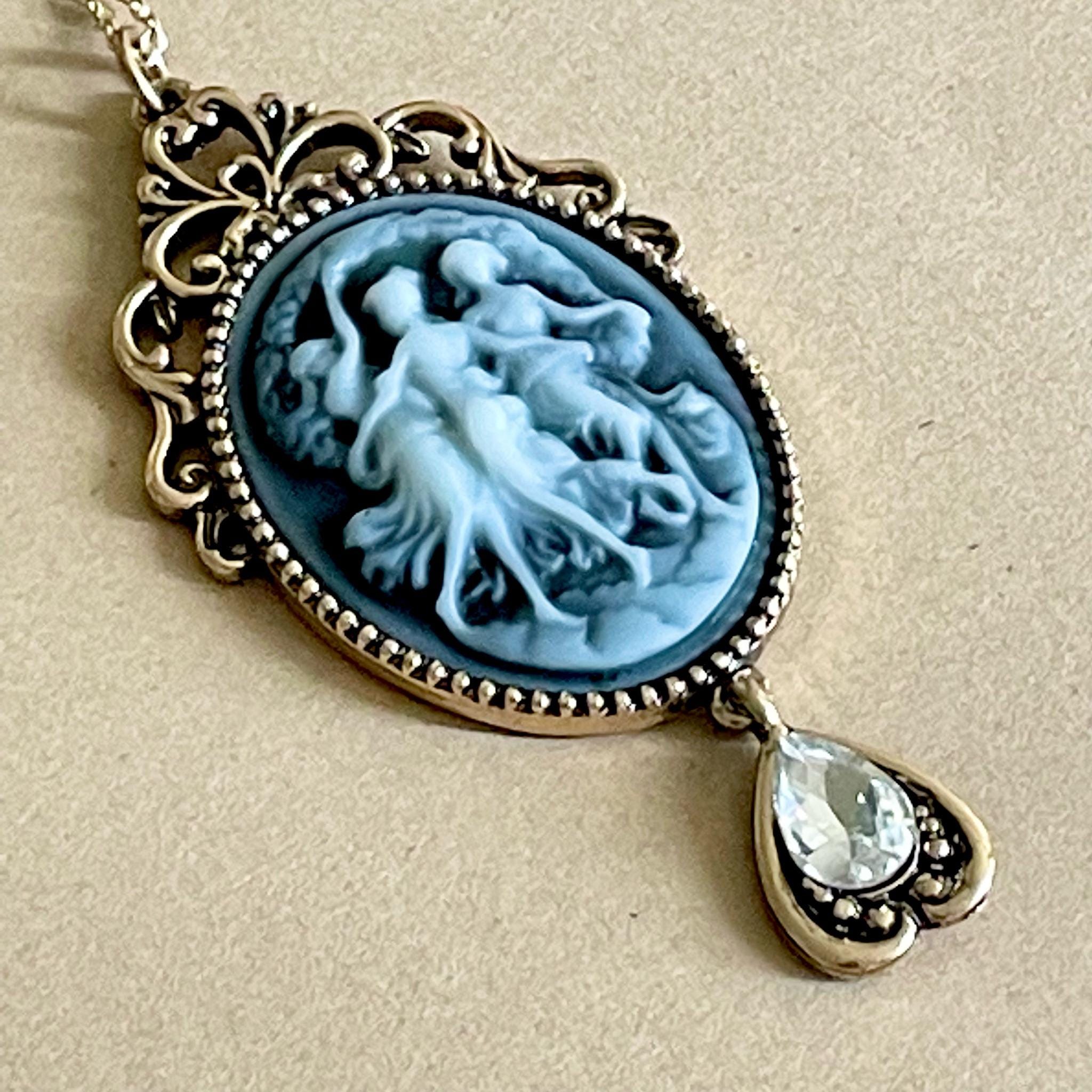 Beautiful 3 Muses Antique Vintage Style Cameo Pendant Necklace