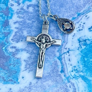 Silver Double Sided Jesus Crucifix Cross Saint Benedict Protection Medal Necklace Pendant From Italy White Rhinestone Drop Jewel 18&quot; Chain
