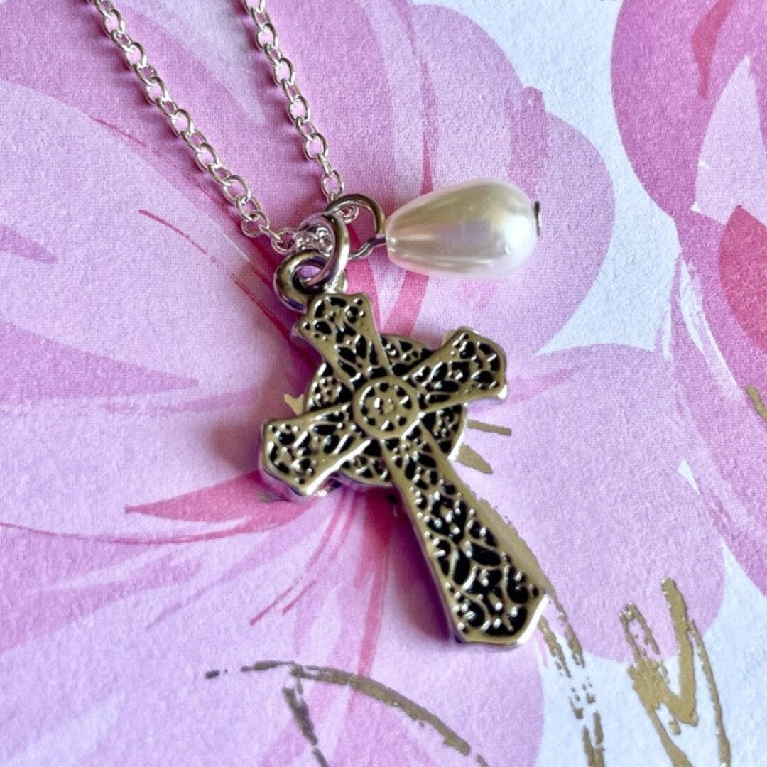 ornate-silver-toned-cross-jesus-crucifix-necklace-pendant-with-faux
