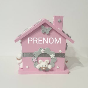 Tirelire maison prénom bébé / enfant / cadeau naissance / étoiles / nuage / lune / ours / rose en Fimo / cadenas 2 clefs personnalisée image 1