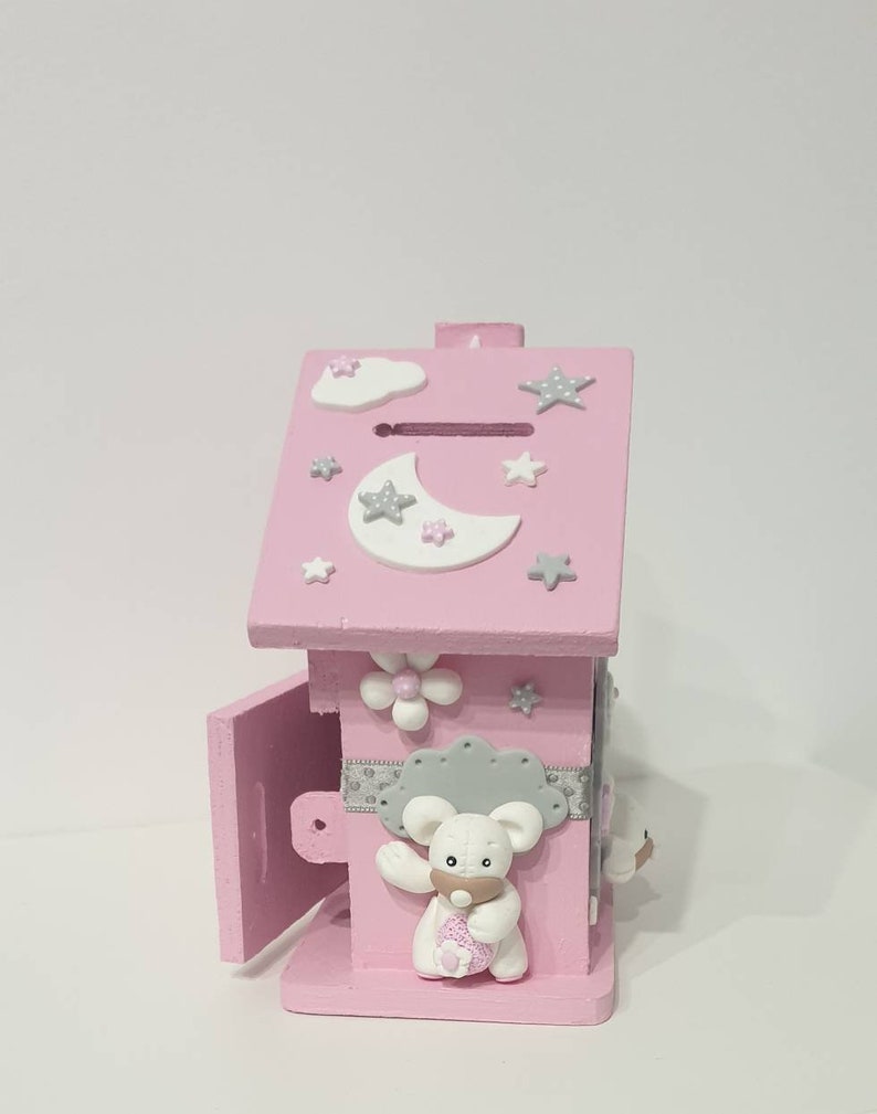 Tirelire maison prénom bébé / enfant / cadeau naissance / étoiles / nuage / lune / ours / rose en Fimo / cadenas 2 clefs personnalisée image 2