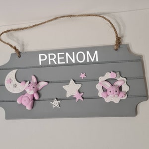 Tirelire prénom bébé/ enfant / cadeau naissance / étoiles / nuage / lune / lapin rose / grise en Fimo Plaque rose