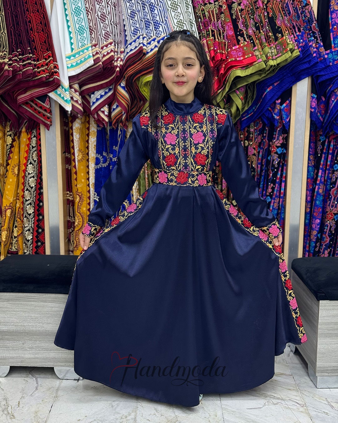 Lebanese costume France