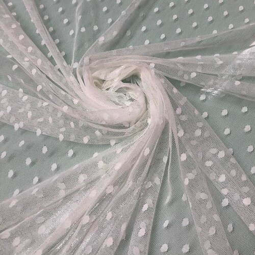 Écharpe : résille blanche à pois