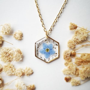 Forget Me Not Necklace,dainty Forget Me Not Jewelry, Real Flower Jewellery,Resin Jewelry, unique birthday gift, Real Pressed Flower Necklace