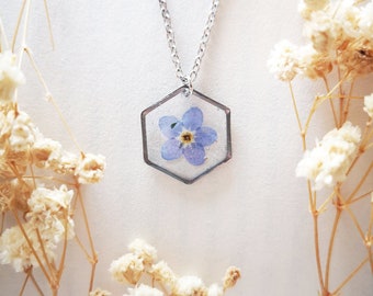 Forget Me Not Necklace,dainty Forget Me Not Jewelry, Real Flower Jewellery,Resin Jewelry, unique birthday gift, Real Pressed Flower Necklace