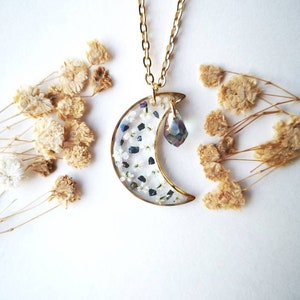 Crescen Moon Necklace,Dainty Jewelry, Real Flower Jewellery,Resin Jewelry, birthday gift,Real Pressed Flower Necklace,Valentines day UK Gift