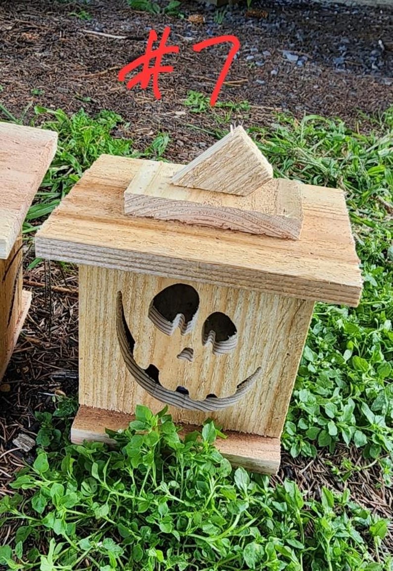 Cedar Halloween Jack O' Lantern – Rustic Wooden Lantern With LED - Etsy