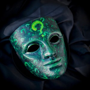 Riddler Bösewicht Maske Batman Edward Nygma Kostüm Zubehör DC Comics Cosplay Vollgesichtsmaske grüner Mann griechisch individuell angepasst Fragezeichen