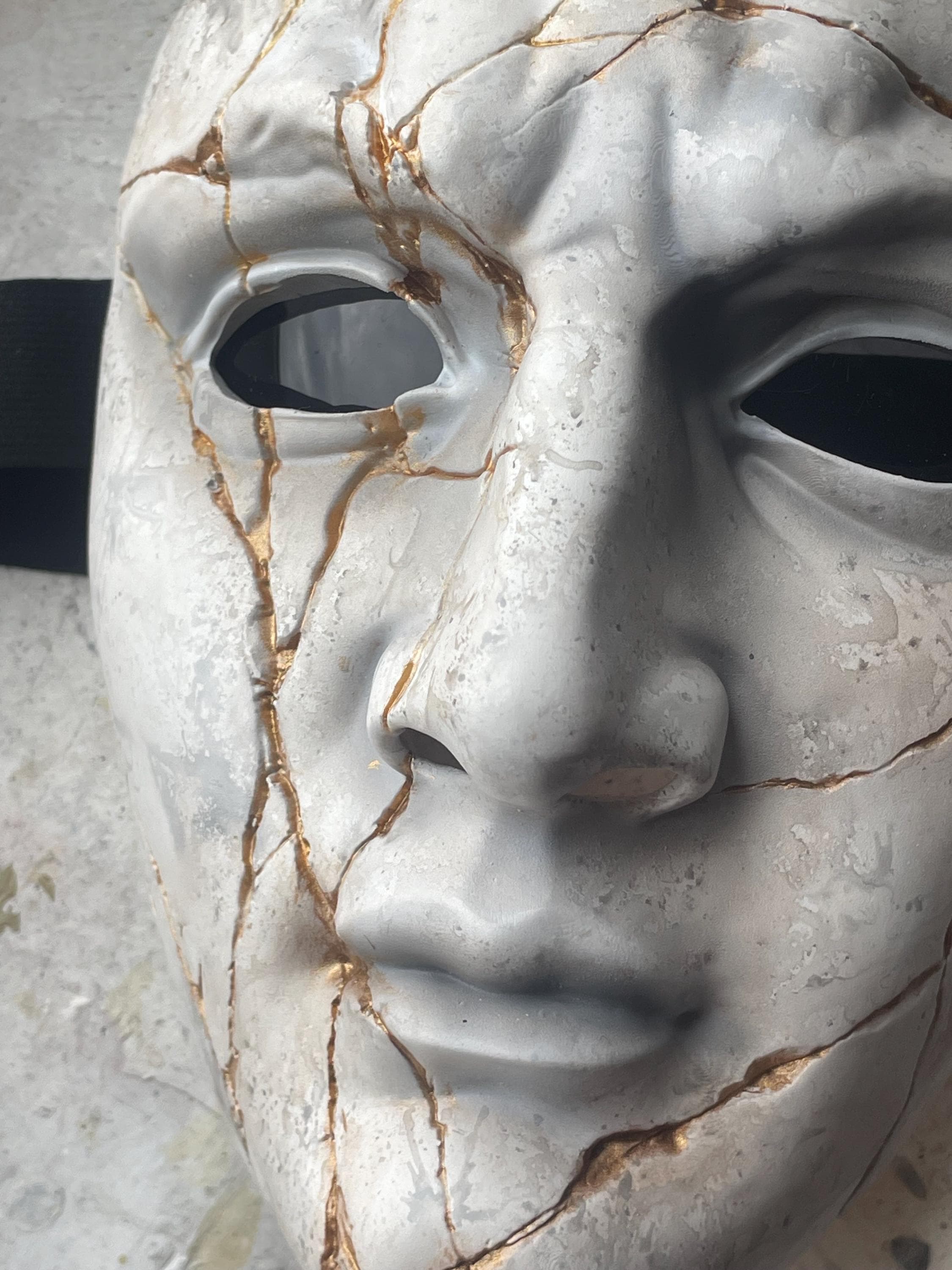 Buy Michelangelo David Full Face Mask – Renaissance Cracked Stone / Broken  Statue Style, Italian/greek Cosplay, Carnival Masquerade, Custom Online in  India - Etsy, image size:2250x3000
