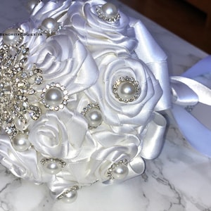 White Wedding Brooch Bouquet,Pearls, Bridesmaid Bouquet, Bridal Bouquet, Wedding Bouquet, Handmade Roses Bouquet