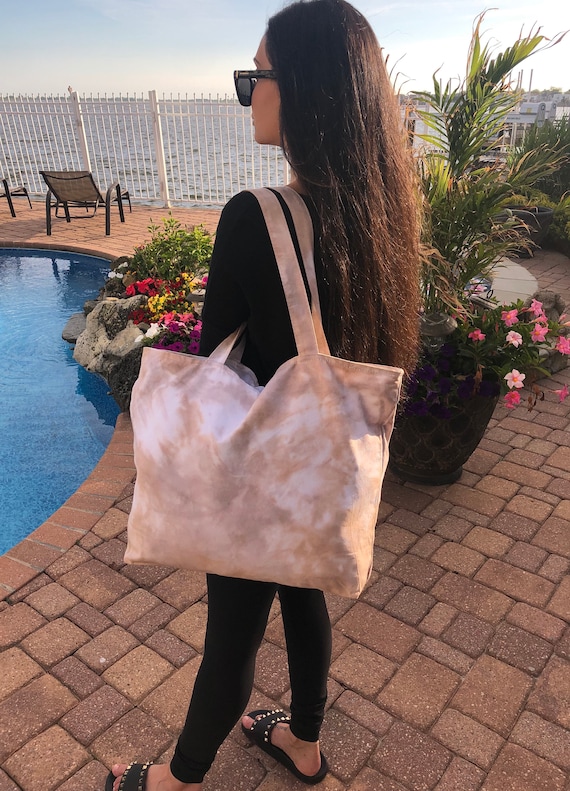 Oversized Zipper Tote