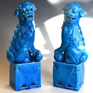 Vintage ceramic foo dogs Lion Fu figurines-mint condition