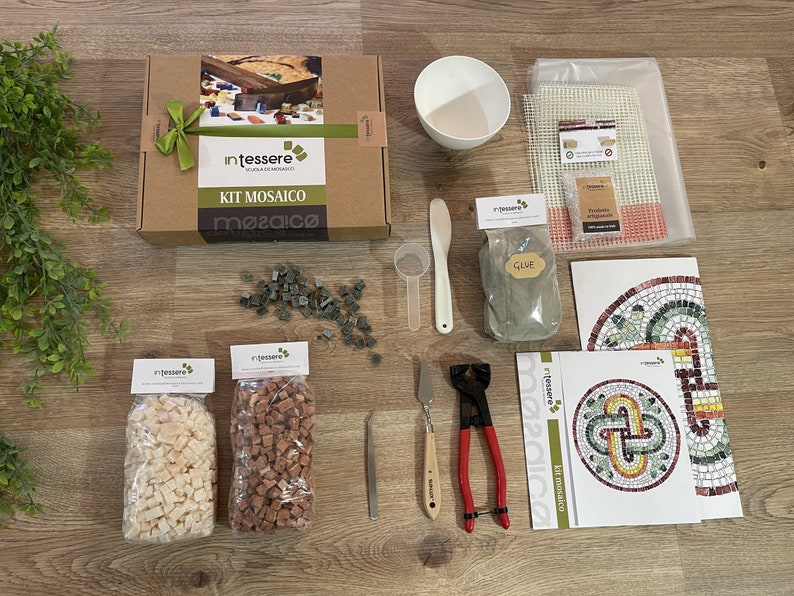KIT MOSAICO + tutorial, set completo attrezzi e tessere in marmo, fatto a mano in Italia, mosaico arte, kit professionale, kit artigianale. immagine 3