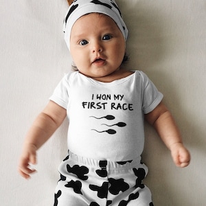 Ik won mijn eerste race, baby svg, geboortekaartje svg, onsie svg, svg bestanden voor cricut, grappige onesies svg, baby sublimatie ontwerpen, spreuken