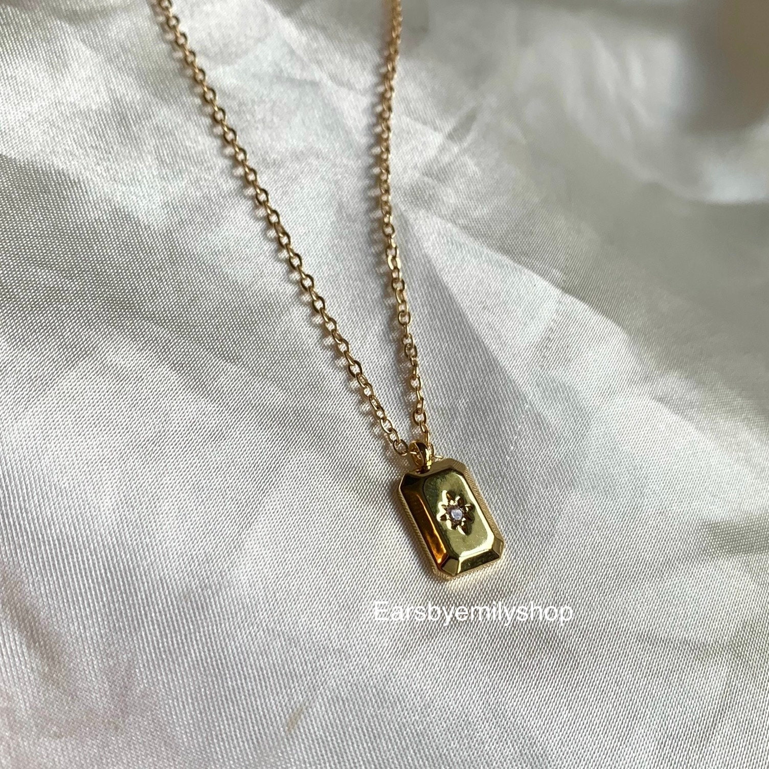 ネックレス・ペンダント Brilliant Star Pendant Necklace #7740 1.20 ct. t.w. Diamond Starburst Pendant Necklace in 18kt