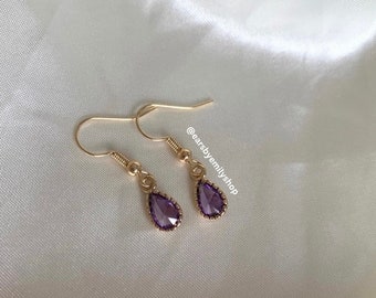 Gorgeous minimalistic purple teardrop gem drop dangle earrings on 18k gold plated hooks.