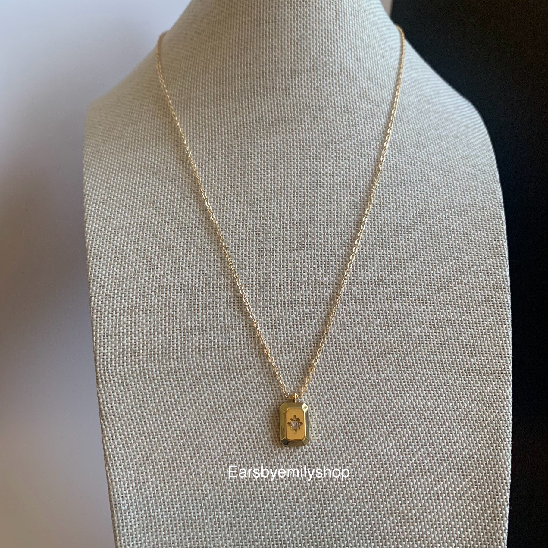 ネックレス・ペンダント Brilliant Star Pendant Necklace #7740 1.20 ct. t.w. Diamond Starburst Pendant Necklace in 18kt
