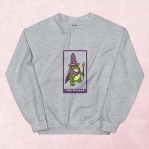 Sweat-shirt graphique unisexe cool de carte de tarot de magicien de grenouille fantastique illustré à la main