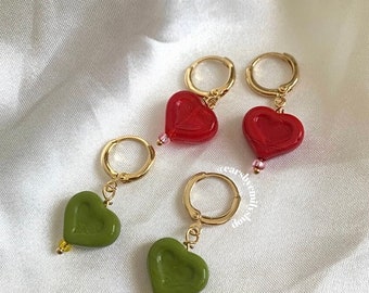 Cute red or green heart huggie hoop handmade drop dangle earrings on 24k gold plated huggie hoops