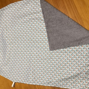 Serviettes de table Bavoir adulte avec élastique lavable grand modèle coton imprimé oekotex et nid d'abeille ou éponge foret