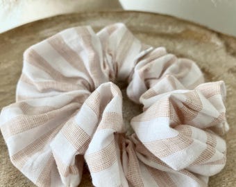 White and beige striped elastic scrunchie