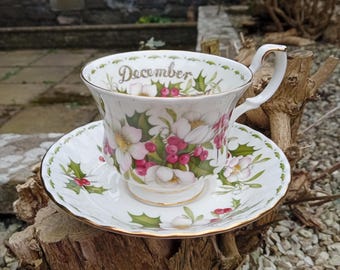 Royal Albert Dezember Tasse, Christmas Rose Fine Bone China Teetasse und Untertasse