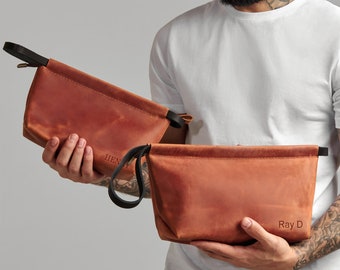 Wedding day gift, Mens toiletry bag, Mens Dopp kit gift, Leather dopp kit, Mens accessory gift, Leather wash bag, Leather toiletry bag