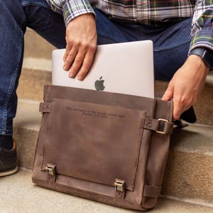 Sacoche personnalisée pour ordinateur portable pour homme, porte-documents en cuir pour lui, sac messager pour homme, sacoche pour ordinateur, cadeau personnalisé pour lui
