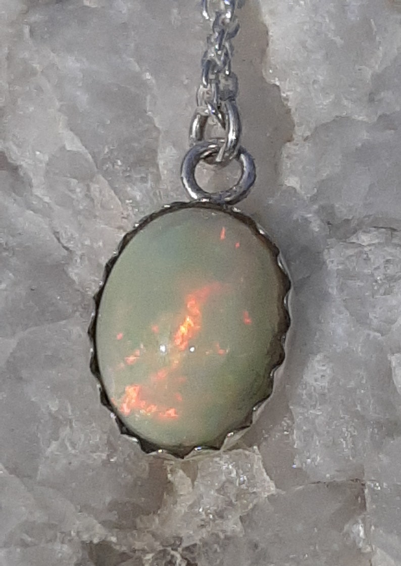 14 x 11mm Natural Welo Opal 2.4 Cts. Sterling Silver Pendant Sparkly Colorful With Vibrant Flash 1.0 inch Drop Pendant W18 Inch Chain