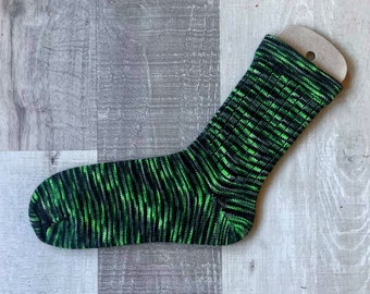 Men’s hand dyed/cranked wool sock size 7-9