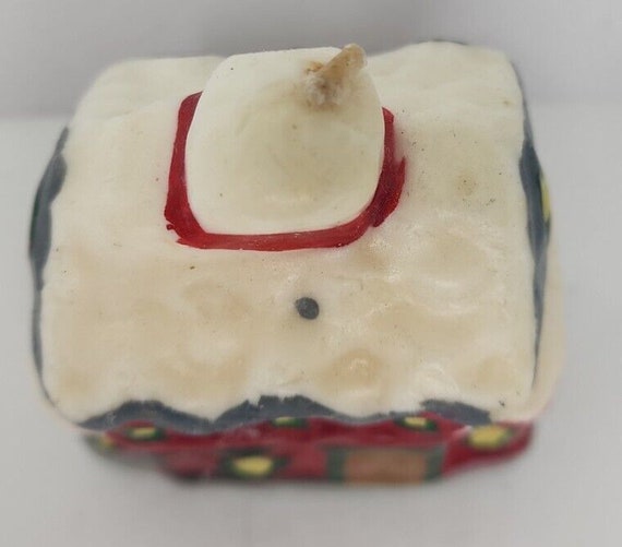Vintage christmas decorated house candle 3" sku h169 View 5