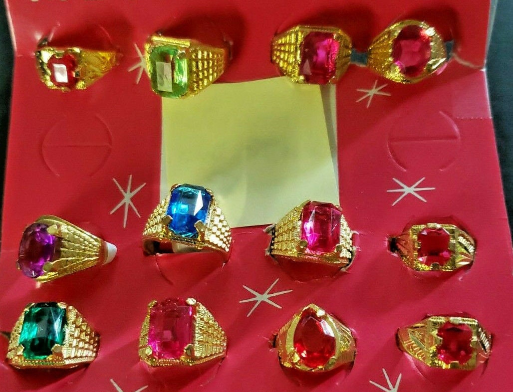 Vending Machine For Rings Vintage Lot of 12 Goldtone Metal Rings W/ Stones Vending Machine Toy ...