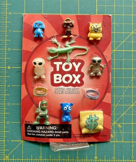 Vintage toy box trinkets vending machine display … - image 1