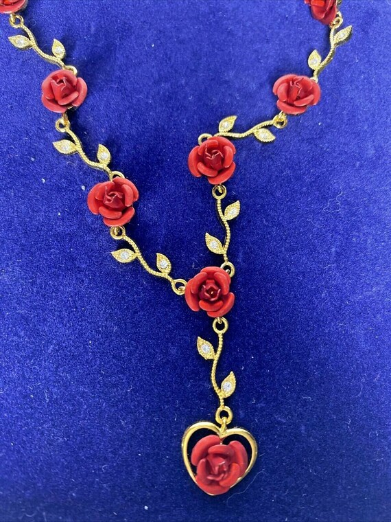 Danbury Mint Dozen Roses Drop Hear 