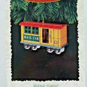 1996 Hallmark Yuletide Central Mail Car Keepsake Ornament Pressed Tin U5