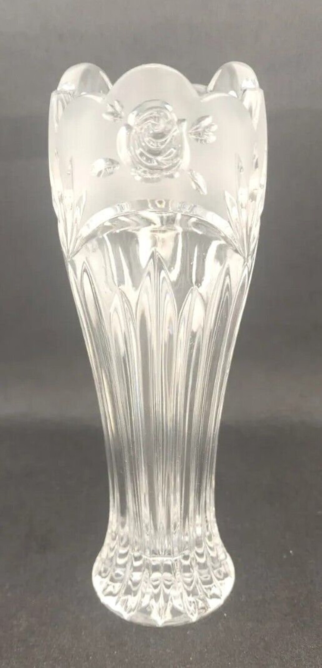Vintage Oneida Crystal Southern Garden 7 Flower Bud Vase 1992 Frosted
