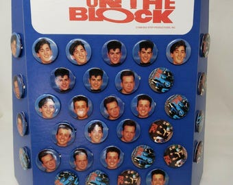 Vintage 1989 New Kids On The Block NKOTB 40 Pinback Button Display New Old Stock