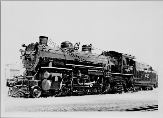 Vintage wabash 685 steam locomotive 5"x7" real ph… - image 1