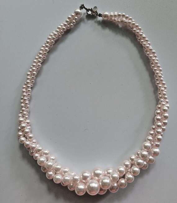 Twisted triple strand faux pink pearl 18" necklac… - image 1