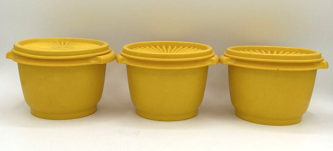 Lot of 3 Vintage Tupperware Harvest Yellow Cake Large Round Containers  w/Lids