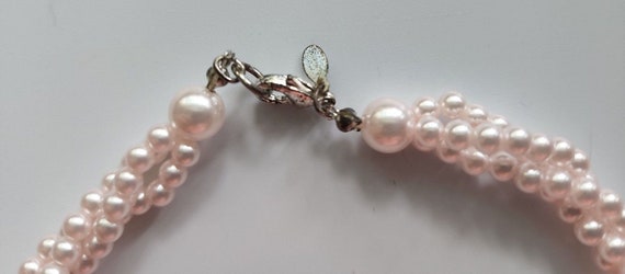 Twisted triple strand faux pink pearl 18" necklac… - image 3