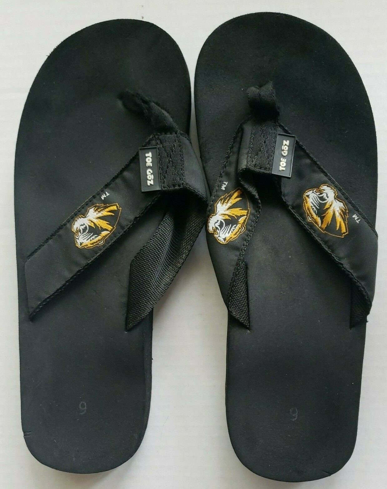 toe goz flip flops